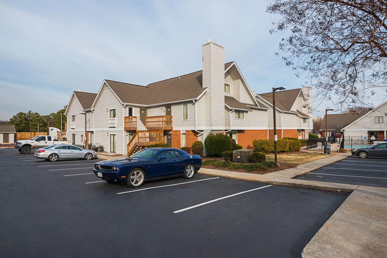 Hotel 6-greensboro, Nc